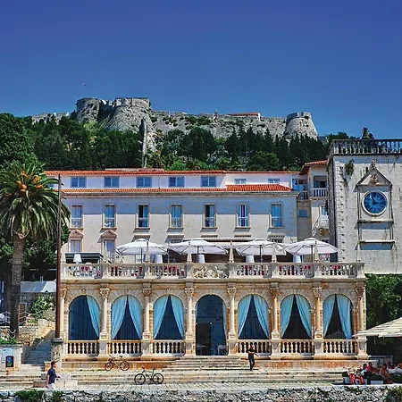 1 Bedroom Stunning Apartment In Hvar *