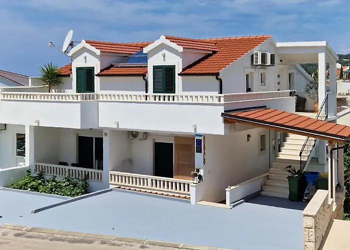 1 Bedroom In Hvar 公寓